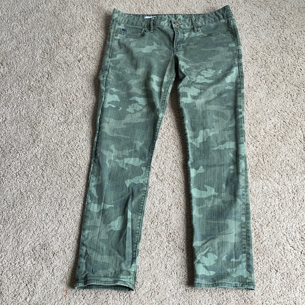size 30 GAP camo jeans!